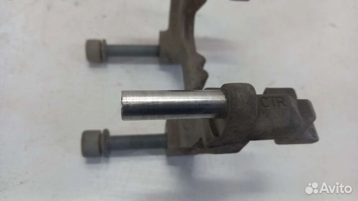 Скоба суппорта заднего Volkswagen Tiguan 2