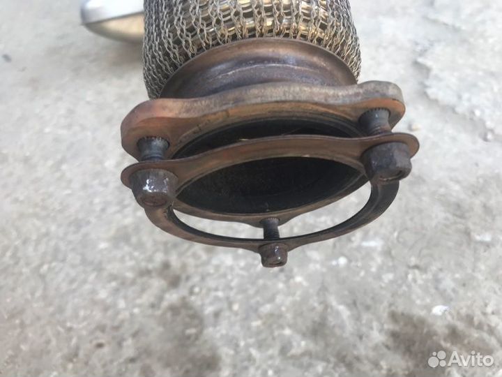 Резонатор воздушного фильтра Audi A4