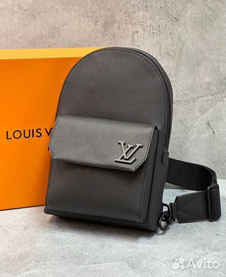 Сумка слинг Louis Vuitton Pilot