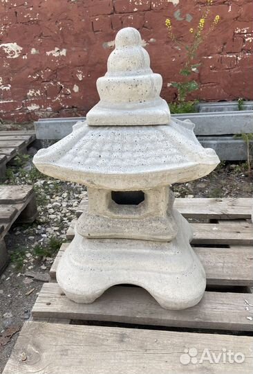 Садовая фигура японский фонарь