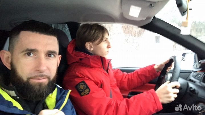 Инструктор по вождению