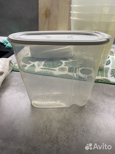 Контейнеры для сыпучих продуктов