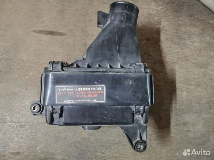 Корпус воздушного фильтра toyota chaser jzx81
