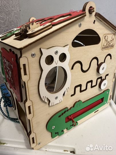 Бизиборд домик со светом большой