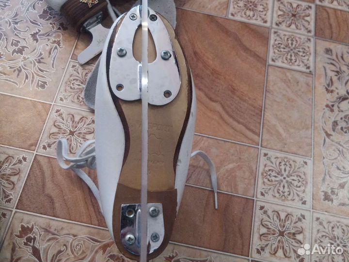 Фигурные коньки risport rf3 pro