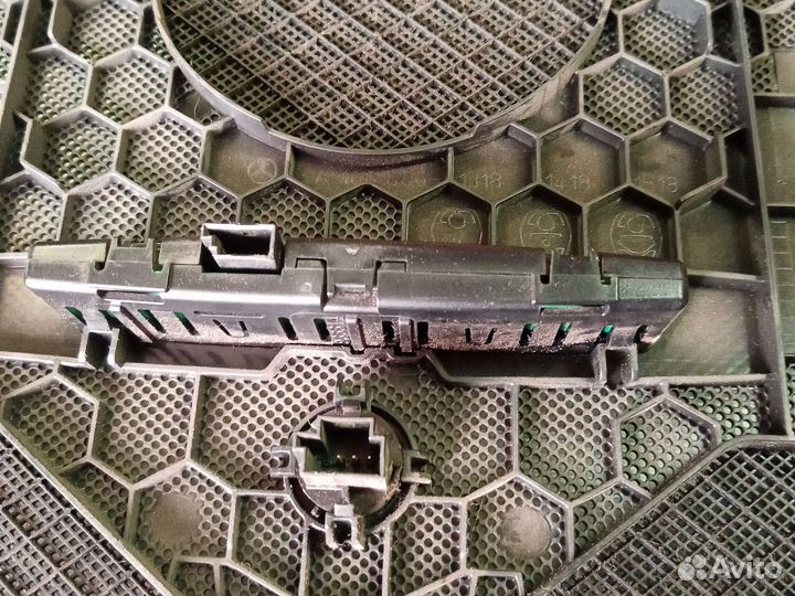 Накладка на Торпедо Mersedes Benz x166