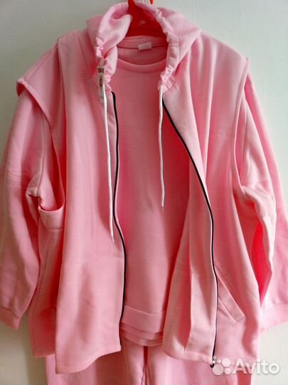 Новый спортивный костюм женский 66-70 размер