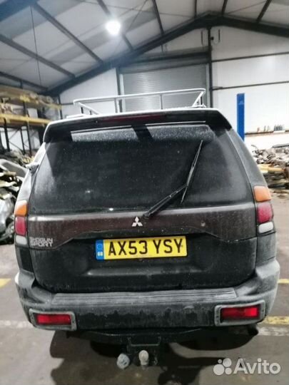 Плафон салона Mitsubishi Pajero Sport K94W 4D56