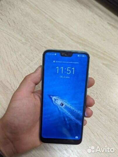 Телефон Honor 10