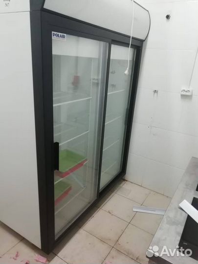 Холодильный шкаф