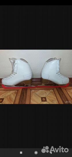 Фигурные коньки edea