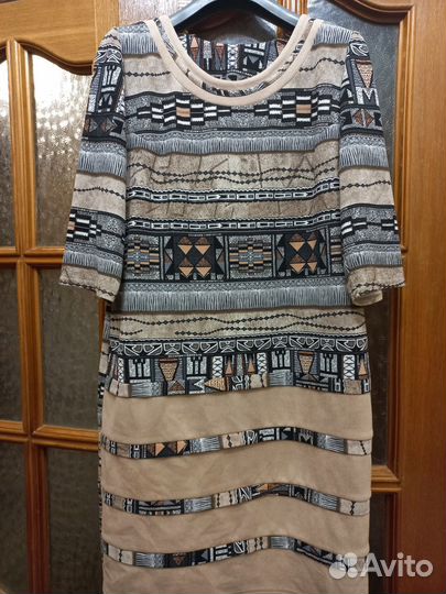 Платье бежевое 52