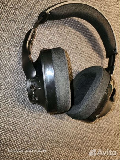 Беспроводные наушники logitech g533