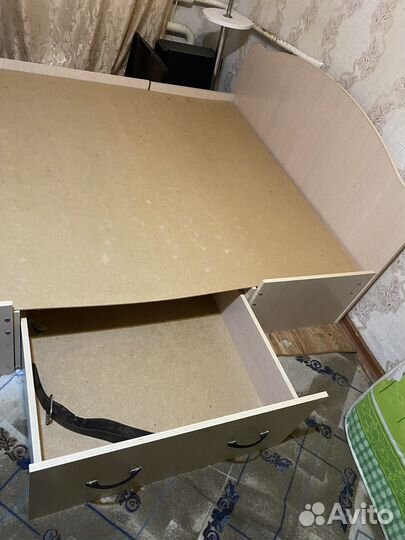 Двухспальная кровать