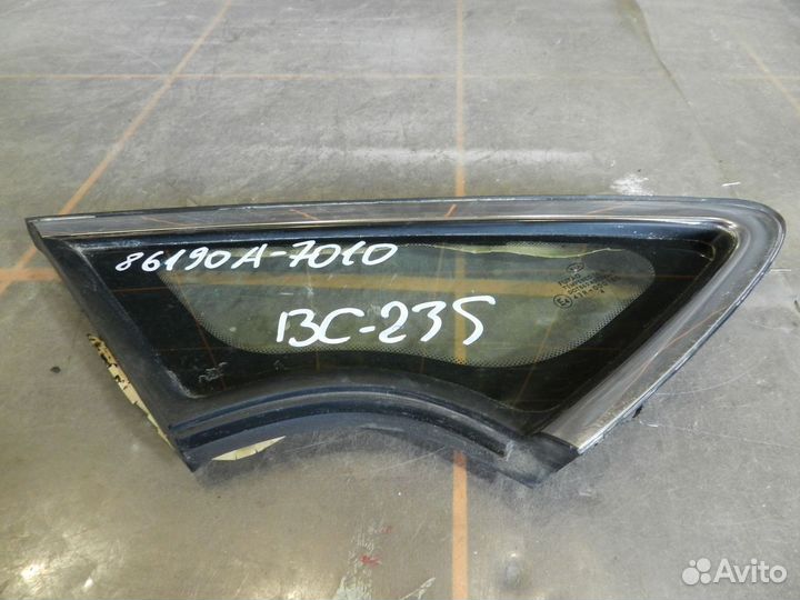 Стекло глухое переднее правое - Kia Ceed 2