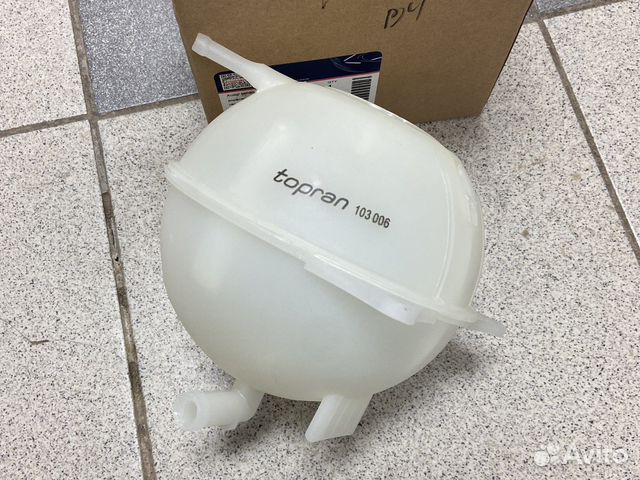 Расширительный бачок vw passat B3 B4 golf 2,3