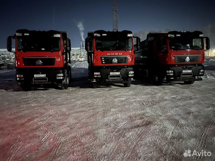 Водитель самосвала