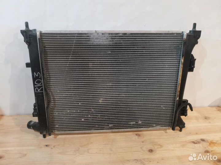 Радиатор охлаждения Kia Rio 3
