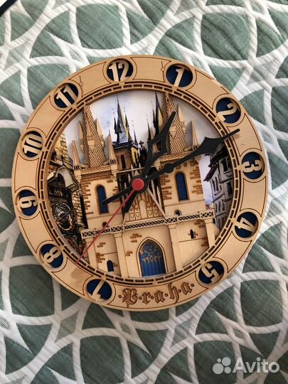 Настенные часы Прага
