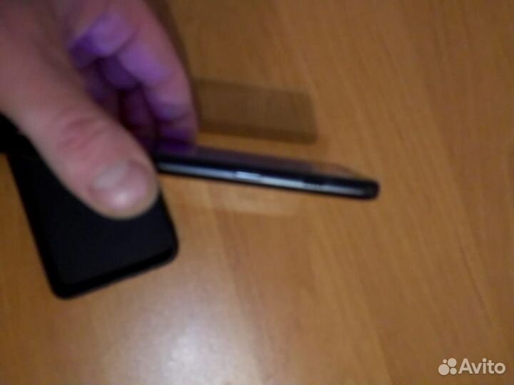 Samsung Galaxy A8 (2018), 4/32 ГБ