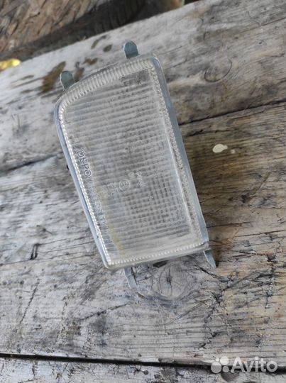 Противотуманка правая Volkswagen Golf 3