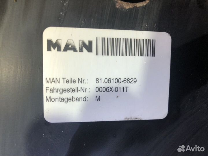 81061400213 Боковая часть радиатора левая Man TGX