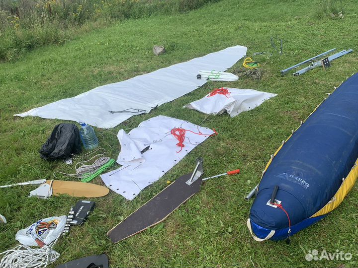 Надувной парусный катамаран