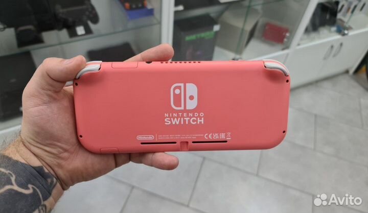 Игровая консоль Nintendo Switch Lite