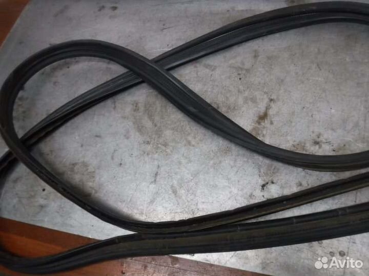 Уплотнитель двери Лада Калина 2 11186 2017