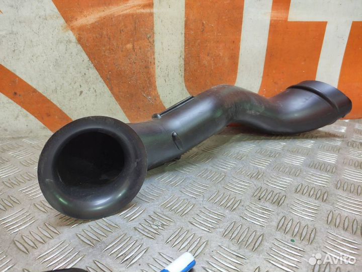 Воздухозаборник воздушного фильтра левый Porsche