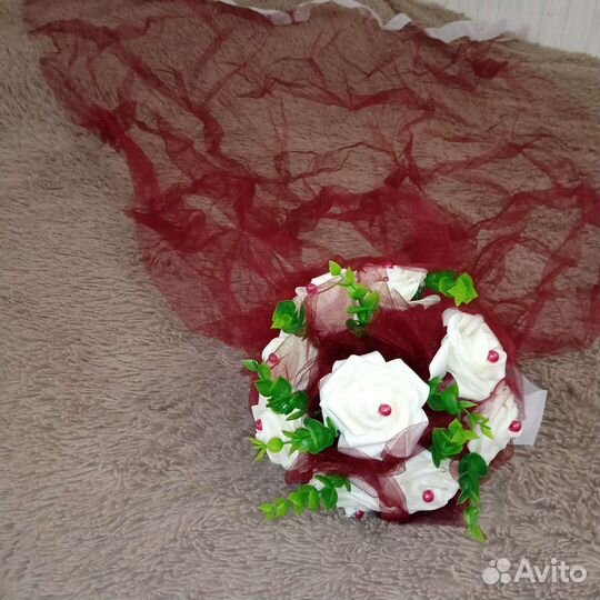 Свадебное украшение на машину