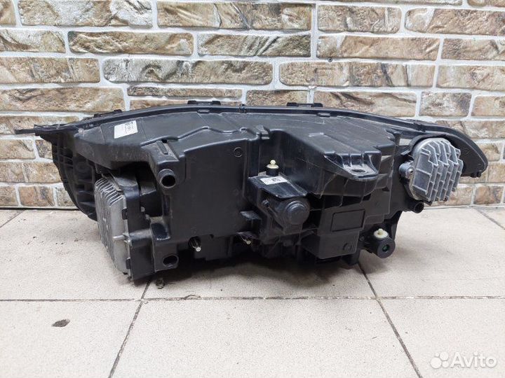 Фара правая Volvo XC90