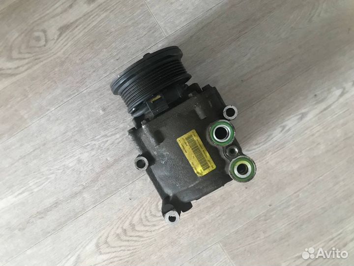Компрессор кондиционера Ford Fusion