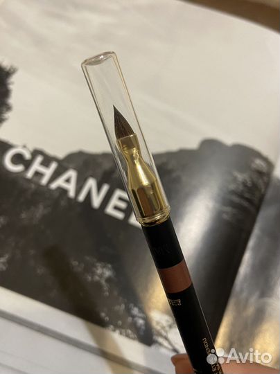 Карандаш для губ Chanel. Новый