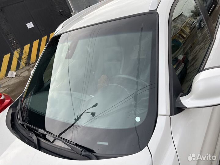 Лобовое стекло на BMW X1 F48 5D 2015- дд