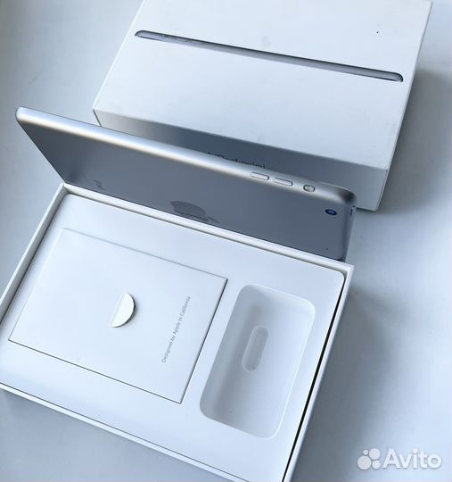 iPad mini 3 64 Gb идеальный