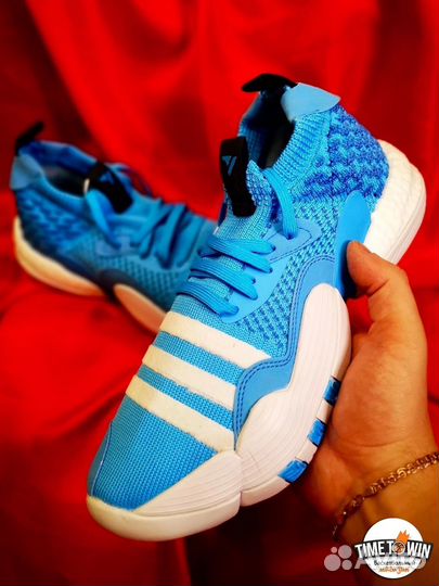 Баскетбольные кроссовки adidas Trae Young 2