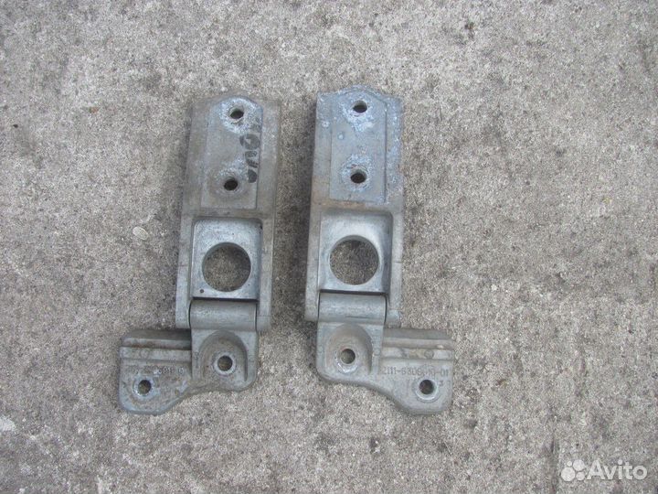 Петли крышки багажника Ваз 2111