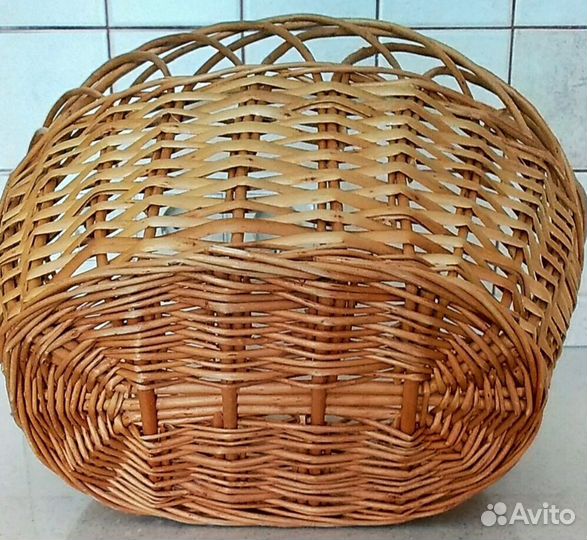 Корзина плетеная из ротанга