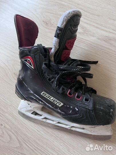 Хоккейные коньки bauer