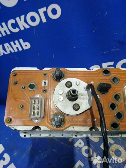 Панель приборов Ваз Лада 2107 седан 2106 2000