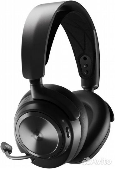 SteelSeries Arctis Nova Pro Wireless