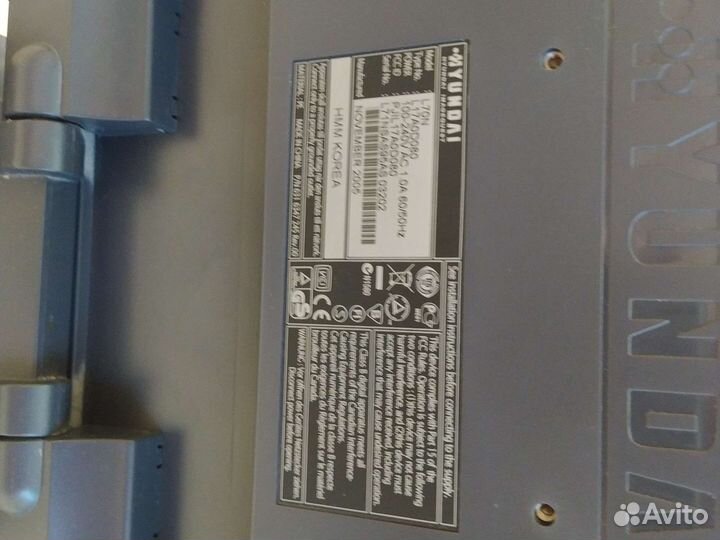 Монитор, колонки и кабель к монтиру