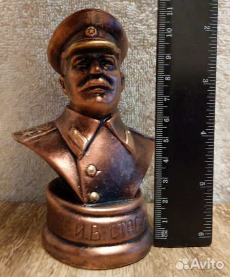 Сталин бюст