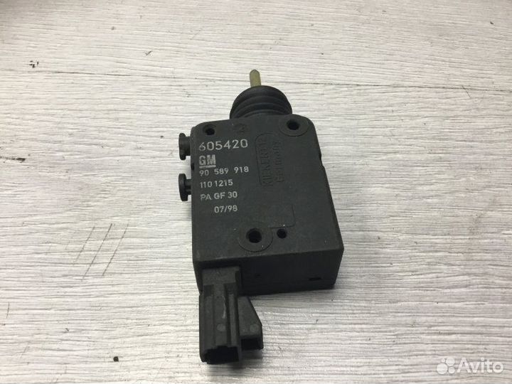 Блок управления центральным замком Opel Astra 1.8