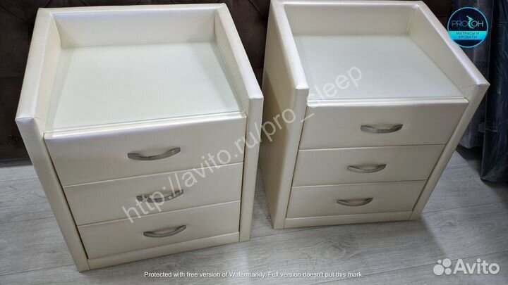 Прикроватные тумбы