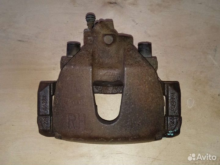 Тормозной суппорт ford focus 2 / 3 RH