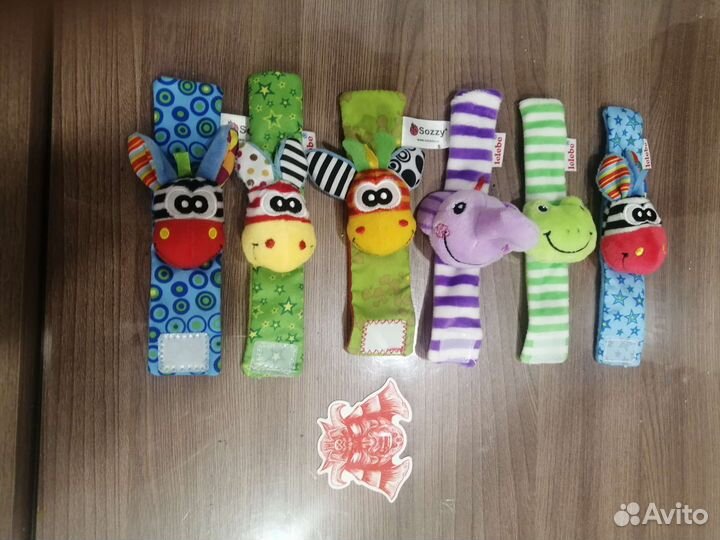 Погремушки для новорожденных