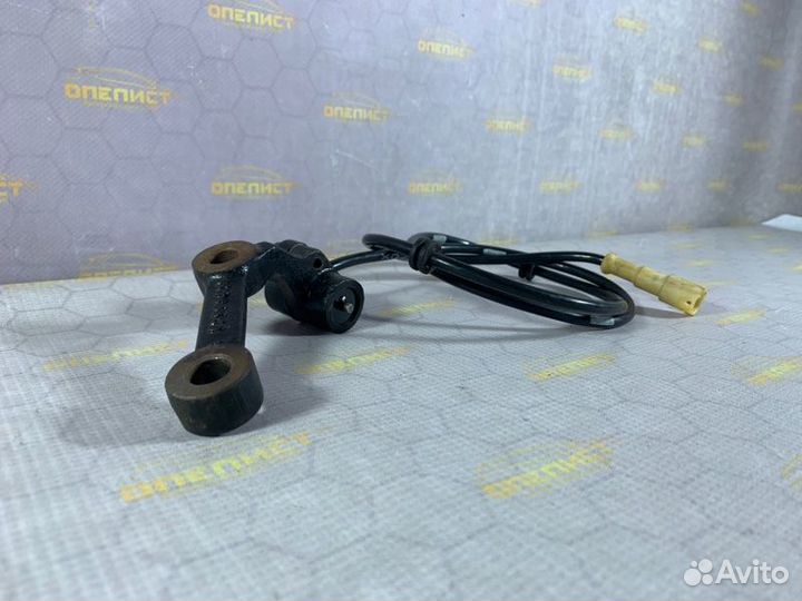 Датчик абс задний правый Opel Calibra