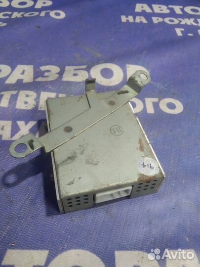 Блок управления рулевой рейкой Nissan Cefiro A32